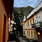 2 Bedroom Oldtown Mountain View With Private Terrace And High Ceilings Braşov