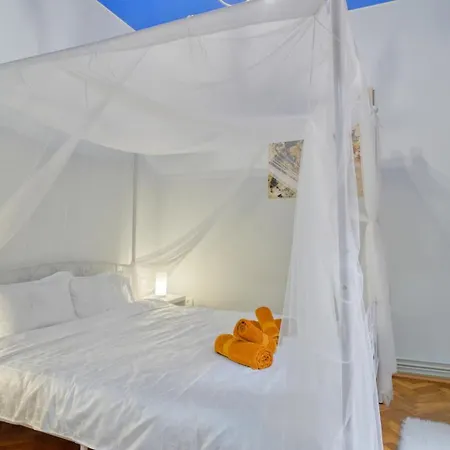 Lägenhet 2 Bedroom Oldtown Mountain View With Private Terrace And High Ceilings Braşov