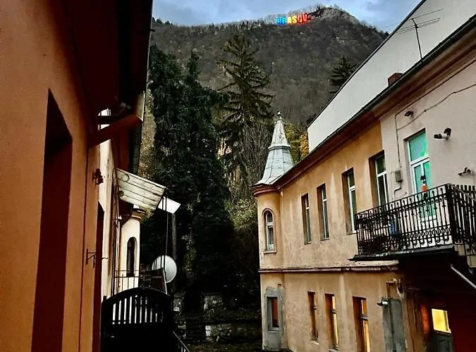 2 Bedroom Oldtown Mountain View With Private Terrace And High Ceilings Brasov